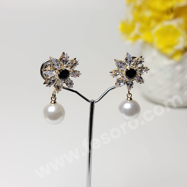 Pearl earrings Crystal Black stone Star style Golden color