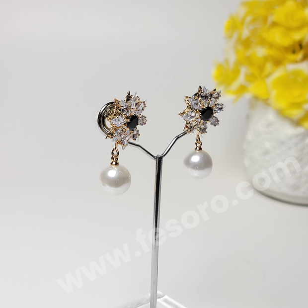 Pearl earrings Crystal Black stone Star style Golden color